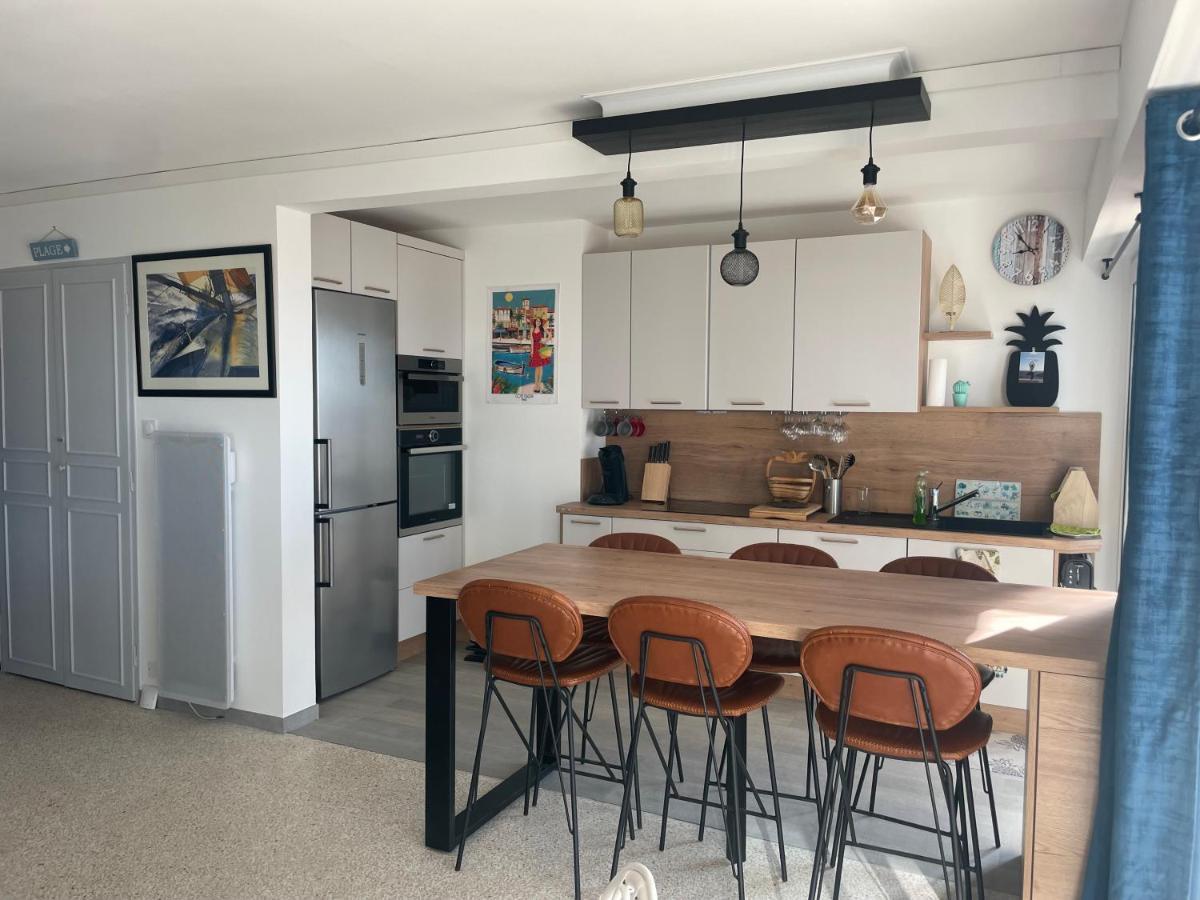 Apartment Port T3 Dans Calme Parking Prive